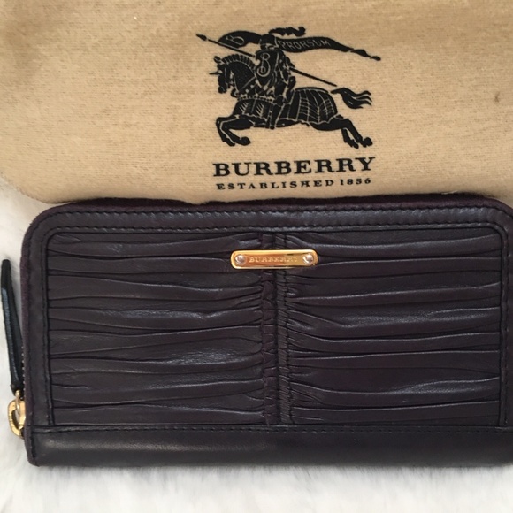 Burberry Handbags - 🎉HPx3🎉 Burberry Zip-Around Leather Wallet